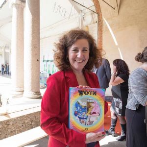 The Dutch minister of culture Ingrid van Engelshoven took home our lovely Issue all about Wonderful WOMEN. How appropiate!
#design #productdesign #dutch #minister #culture #meeting #rvo #bno #salone #salonedelmobile #milandesignweek #milan
#woth #wonder