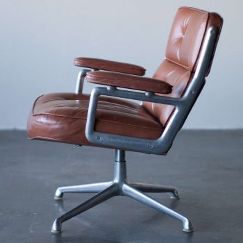 lobby-chair-designed-in-by-charles-and-ray-eames-for