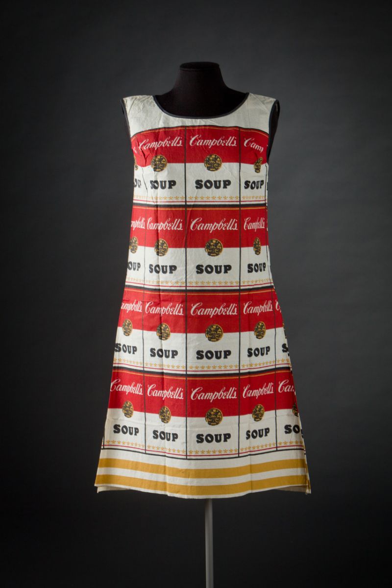 3. The Souper Dress Scott Paper 1966 Modemuseum Hasselt foto Kristof Vrancken