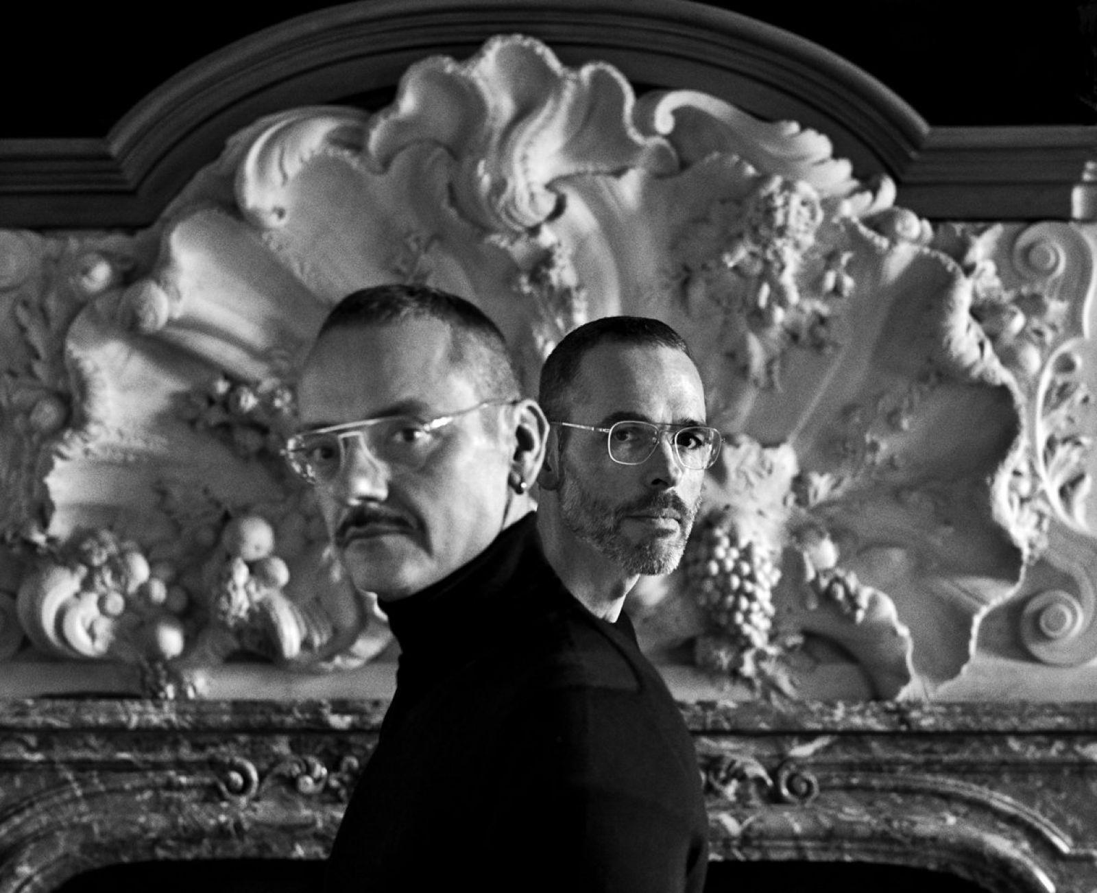 30 viktor and rolf amsterdam 2018 copyright anton corbijn 00 lowres.jpg 1181x961 q85 crop subsampling 2 upscale