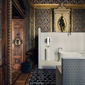 And another great pic of the @masterly_milano Hotel! 
#Repost @edwardvanvlietofficial
・・・
#masterlyhotel #palazzoturatimilano #edwardvanvlietdesigner #edwardcurator #jeeoworld #bnwallcoverings #todaysbrew @masterly_milano @jeeoworld @bnwallsofficial @leol