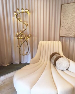 We were a little proud to find Frederik Molenschot’s brass lamp as part of the scenery of Anne-Sophie Pailleret lovely layout. @studiomolen #frederikmolenschot @annesophie.pailleret #annesophiepailleret  #adinterieurs #paris #parisdesignweek #chic #style 