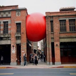 We think this should get a Red Dot Award! ・・・
Redball Project by Kurt Perschke #kurtperschke
Via @somewhere.arts
#woth #wonderful #wonderfulthings #wothson #dutch #dutchdesign #independentmagazine #designmagazine #people #places #things #creatives #creati