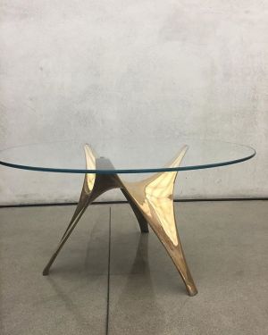 GOLD!
#Repost @maryhessing
・・・
A Wonderful gold @officialnormanfoster table at @moltenidada headquarters. Love this special edition. #gold #concrete #minimal #glas #table #residence #trip #meet #interior #interiordecorating #interiordesign #design #style