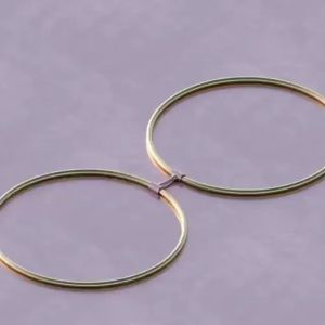 #gold #hoops mesmerising
By @bran_cuzi -

#c4d #cinema4d #3d #animation#cgi #render #loop #endless #motion#motiondesign #digital #abstract #woth #wonderful #wonderfulthings #wothson #dutch #dutchdesign #independentmagazine #designmagazine #people #places 