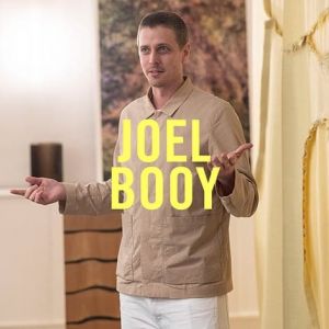 Throwback to last thursday when Joel Booy of studio Truly Truly explained the original  concept of their Das Haus exhibition for IMM Cologne in our house. Curious? We open up to the public next weekend 29—30—31 of march between 10.00—18.00 hours. Join us!