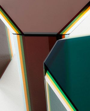 Magnificient glas is one of the themes of our No 14 Issue. A bold and colourful affair. Stil on sale or buy online (link in the bio) ⠀
pictured is the Bisel table a project by @patriciaurquiola for @glasitalia⠀
⠀
.⠀
.⠀
.⠀
#glas #lucide #transparent #boldc