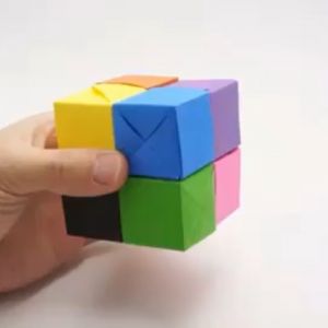NICE!
#repost @colossal
・・・
An origami infinity cube by @jonakashima.
#woth #wonderful #wonderfulthings #wothson #dutch #dutchdesign #independentmagazine #designmagazine #people #places #things #creatives #creativeindustry #style #interior #interiordesig