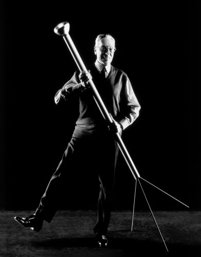 Achille Castiglioni with Luminator_ph. J.B.Mondino